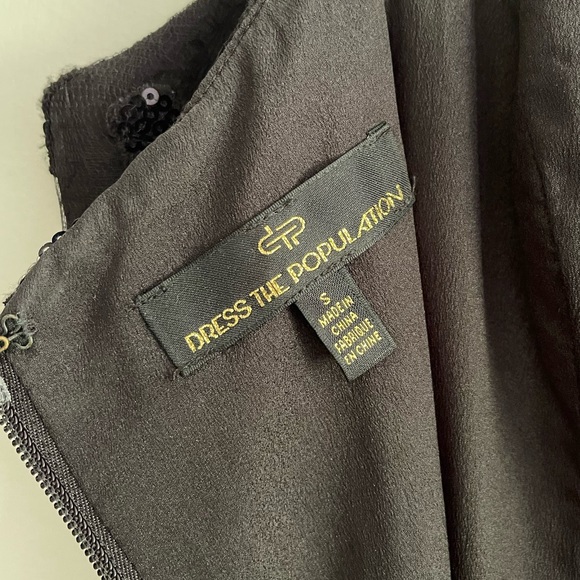 black lacy lined sheath dress - Picture 3 of 6